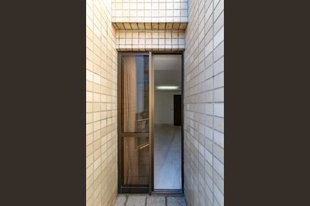 Apartamento à venda com 220m², 3 quartos e 2 vagas Apartamento à venda com 220m², 3 quartos e 2 vagasSacada