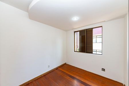 Apartamento à venda com 220m², 3 quartos e 2 vagas Apartamento à venda com 220m², 3 quartos e 2 vagasQuarto 3