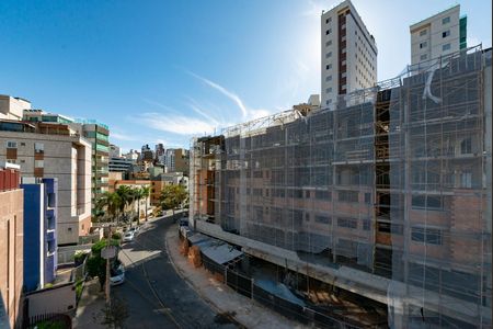 Apartamento à venda com 220m², 3 quartos e 2 vagas Apartamento à venda com 220m², 3 quartos e 2 vagasVaranda