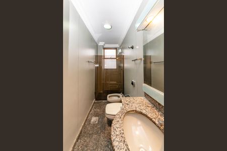 Apartamento à venda com 220m², 3 quartos e 2 vagas Apartamento à venda com 220m², 3 quartos e 2 vagasBanheiro Social