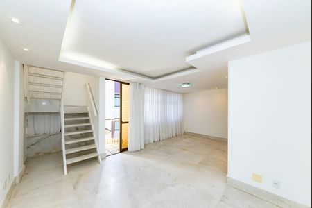 Apartamento à venda com 220m², 3 quartos e 2 vagas Apartamento à venda com 220m², 3 quartos e 2 vagasSala 1