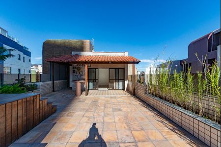 Apartamento à venda com 220m², 3 quartos e 2 vagas Apartamento à venda com 220m², 3 quartos e 2 vagasVaranda