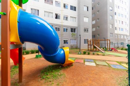 Apartamento para alugar com 42m², 2 quartos e sem vagaÁrea comum - Playground