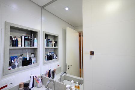 Apartamento à venda com 140m², 3 quartos e 2 vagasBanheiro da Suíte