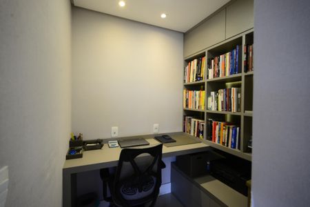 Apartamento à venda com 140m², 3 quartos e 2 vagasEscritório