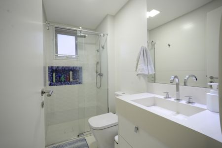 Apartamento à venda com 140m², 3 quartos e 2 vagasBanheiro de Serviço