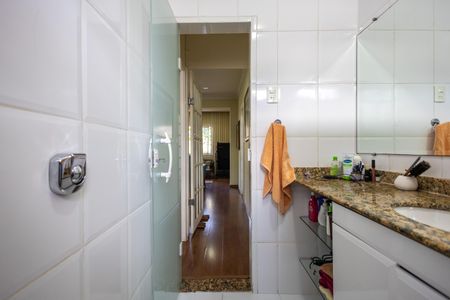 Casa à venda com 160m², 2 quartos e 3 vagas Casa à venda com 160m², 2 quartos e 3 vagasBanheiro Social