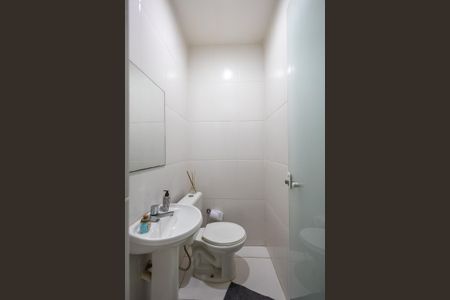 Apartamento à venda com 160m², 4 quartos e sem vaga Apartamento à venda com 160m², 4 quartos e sem vagaLavabo