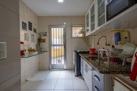 Apartamento à venda com 160m², 4 quartos e sem vaga Apartamento à venda com 160m², 4 quartos e sem vagaCozinha 2