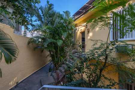 Apartamento à venda com 160m², 4 quartos e sem vaga Apartamento à venda com 160m², 4 quartos e sem vagaSala 2 Vista