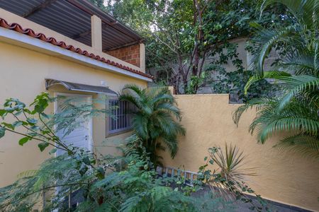 Apartamento à venda com 160m², 4 quartos e sem vaga Apartamento à venda com 160m², 4 quartos e sem vagaVista do quarto 2