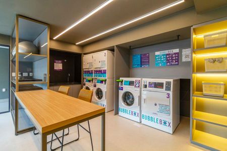 Studio para alugar com 27m², 1 quarto e 1 vaga Studio para alugar com 27m², 1 quarto e 1 vagaÁrea comum - Lavanderia