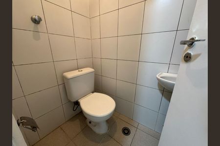 Apartamento à venda com 110m², 2 quartos e 2 vagasbanheiro fundos cozinha