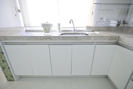 Apartamento para alugar com 110m², 3 quartos e 2 vagas Apartamento para alugar com 110m², 3 quartos e 2 vagasCozinha