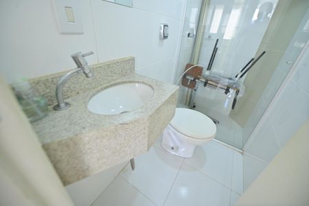 Apartamento para alugar com 110m², 3 quartos e 2 vagas Apartamento para alugar com 110m², 3 quartos e 2 vagasBanheiro Social 2