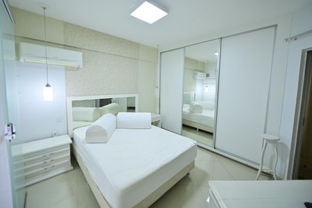 Apartamento para alugar com 110m², 3 quartos e 2 vagas Apartamento para alugar com 110m², 3 quartos e 2 vagasSuíte