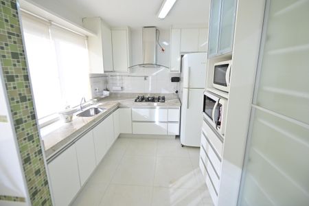 Apartamento para alugar com 110m², 3 quartos e 2 vagas Apartamento para alugar com 110m², 3 quartos e 2 vagasCozinha