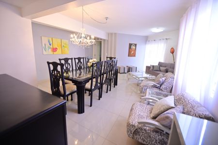 Apartamento para alugar com 110m², 3 quartos e 2 vagas Apartamento para alugar com 110m², 3 quartos e 2 vagasSala