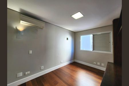 Apartamento à venda com 118m², 3 quartos e 2 vagasQuarto