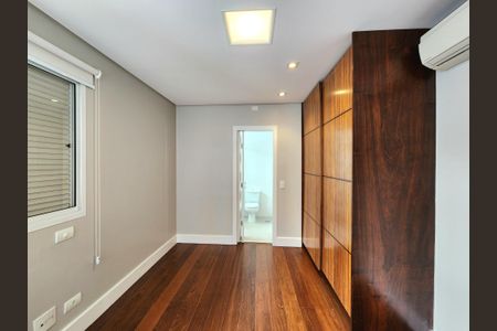 Apartamento à venda com 118m², 3 quartos e 2 vagasSuíte 2