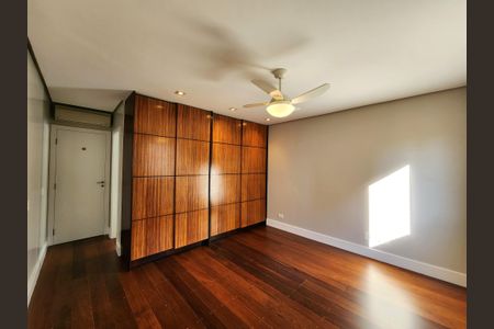 Apartamento à venda com 118m², 3 quartos e 2 vagasSuíte 1