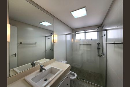 Apartamento à venda com 118m², 3 quartos e 2 vagasBanheiro da Suíte 1