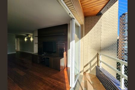 Apartamento à venda com 118m², 3 quartos e 2 vagasVaranda