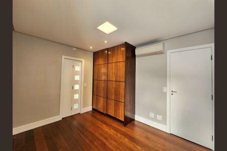 Apartamento à venda com 118m², 3 quartos e 2 vagasSuíte 2