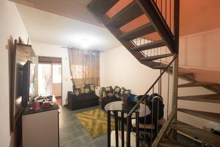 Casa para alugar com 50m², 2 quartos e sem vaga Casa para alugar com 50m², 2 quartos e sem vagaSala
