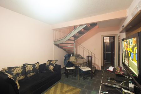 Casa para alugar com 50m², 2 quartos e sem vaga Casa para alugar com 50m², 2 quartos e sem vagaSala