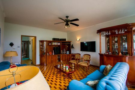 Casa para alugar com 345m², 3 quartos e 2 vagasSala