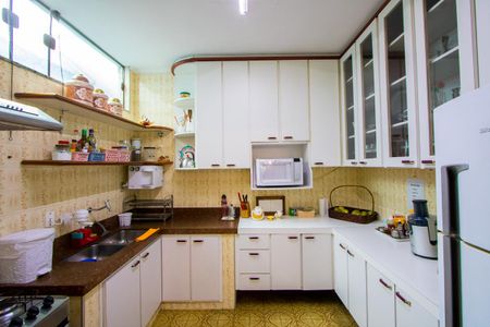 Casa para alugar com 345m², 3 quartos e 2 vagasCozinha