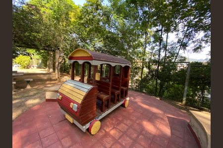 Apartamento à venda com 60m², 2 quartos e sem vaga Apartamento à venda com 60m², 2 quartos e sem vagaÁrea comum - Playground