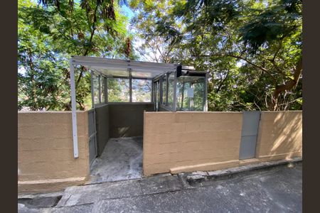 Apartamento à venda com 60m², 2 quartos e sem vaga Apartamento à venda com 60m², 2 quartos e sem vagaLevador Cadeirante