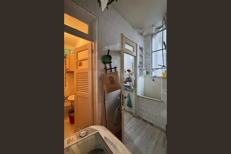 Apartamento à venda com 130m², 3 quartos e 1 vagaÁrea de Serviço