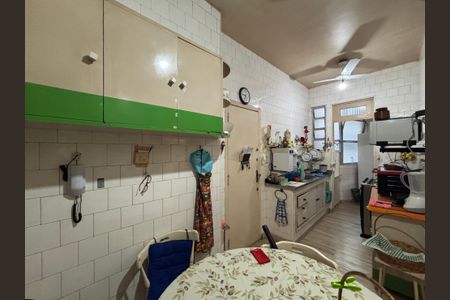 Apartamento à venda com 130m², 3 quartos e 1 vagaCopa 