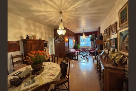 Apartamento à venda com 130m², 3 quartos e 1 vagaSala