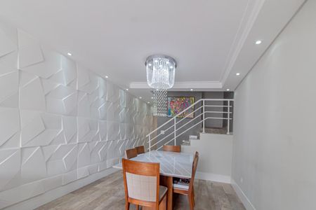 Casa de condomínio à venda com 180m², 3 quartos e 3 vagasSala