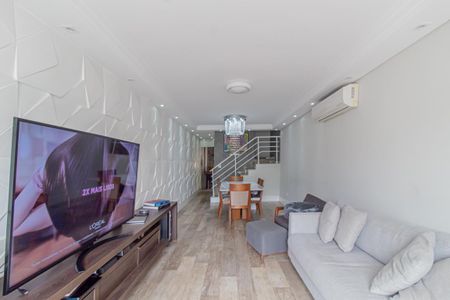 Casa de condomínio à venda com 180m², 3 quartos e 3 vagasSala