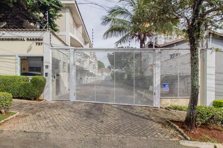 Casa de condomínio à venda com 180m², 3 quartos e 3 vagasEntrada
