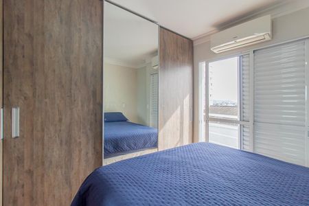 Casa de condomínio à venda com 180m², 3 quartos e 3 vagasSuite 1