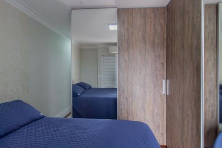 Casa de condomínio à venda com 180m², 3 quartos e 3 vagasSuite 1