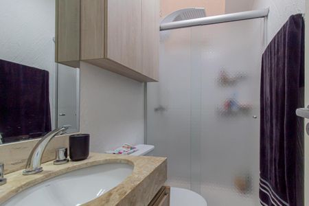 Casa de condomínio à venda com 180m², 3 quartos e 3 vagasBanheiro da Suíte 1