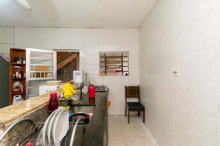 Casa à venda com 160m², 5 quartos e 2 vagas Casa à venda com 160m², 5 quartos e 2 vagasCozinha