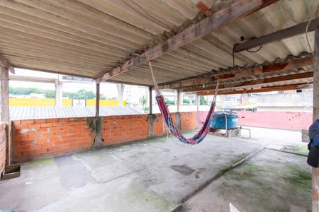 Casa à venda com 160m², 5 quartos e 2 vagas Casa à venda com 160m², 5 quartos e 2 vagasTerraço