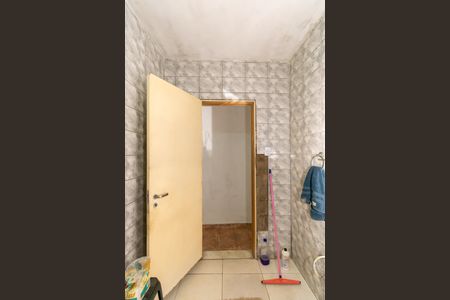 Casa à venda com 160m², 5 quartos e 2 vagas Casa à venda com 160m², 5 quartos e 2 vagasBanheiro