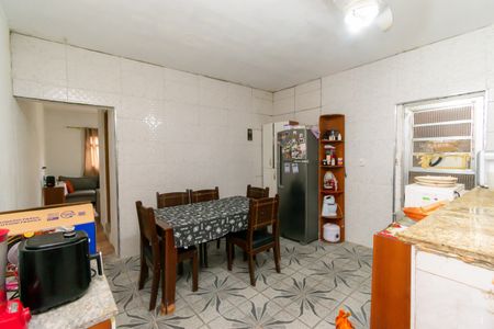 Casa à venda com 160m², 5 quartos e 2 vagas Casa à venda com 160m², 5 quartos e 2 vagasSala de Jantar