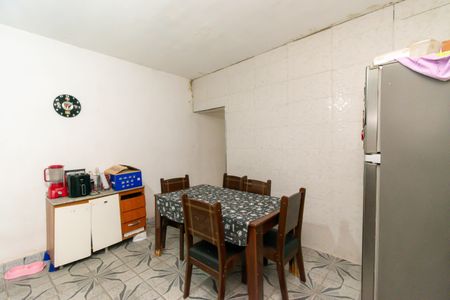 Casa à venda com 160m², 5 quartos e 2 vagas Casa à venda com 160m², 5 quartos e 2 vagasSala de Jantar