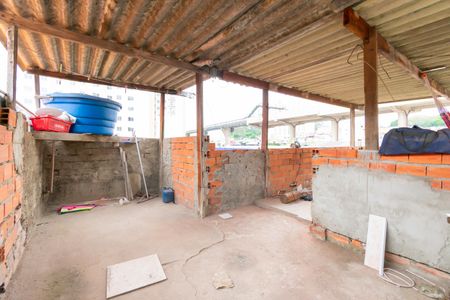 Casa à venda com 160m², 5 quartos e 2 vagas Casa à venda com 160m², 5 quartos e 2 vagasTerraço