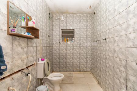 Casa à venda com 160m², 5 quartos e 2 vagas Casa à venda com 160m², 5 quartos e 2 vagasBanheiro